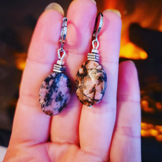 Faceted Rhodonite oval Stainless steel lever back earrings